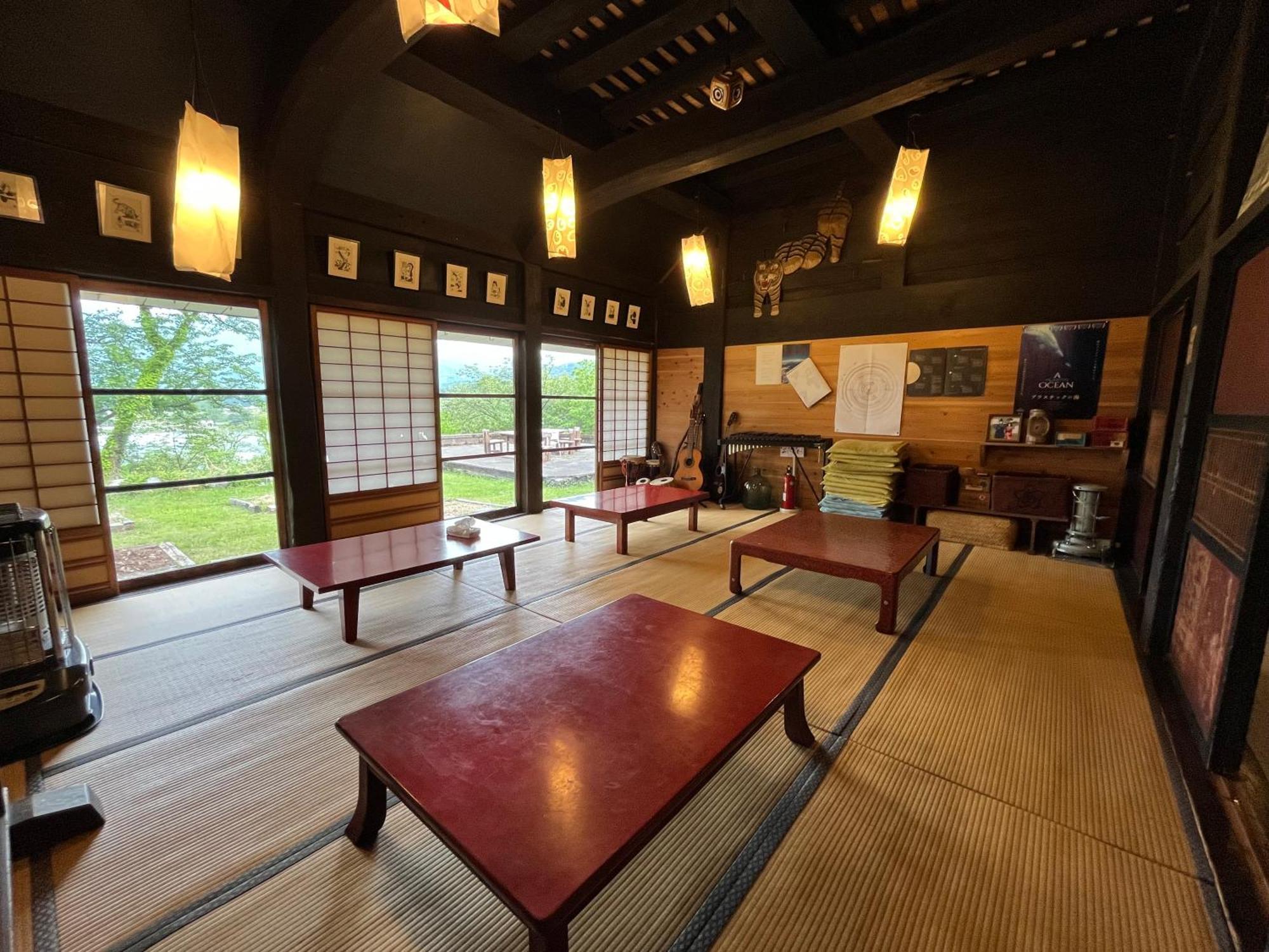 Guesthouse Kazura Nanto Exterior photo